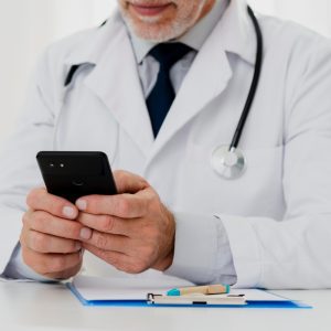 AdmDoctor: startup ajuda na adesão à PJ médica em até 24h