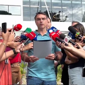 Valdemar diz a empresários que Michelle não foi consultada sobre candidatura de Flávio