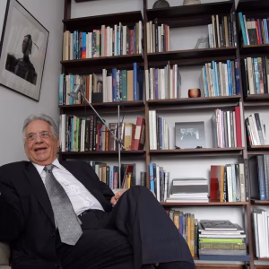 Justiça autoriza interdição de ex-presidente FHC a pedido da família