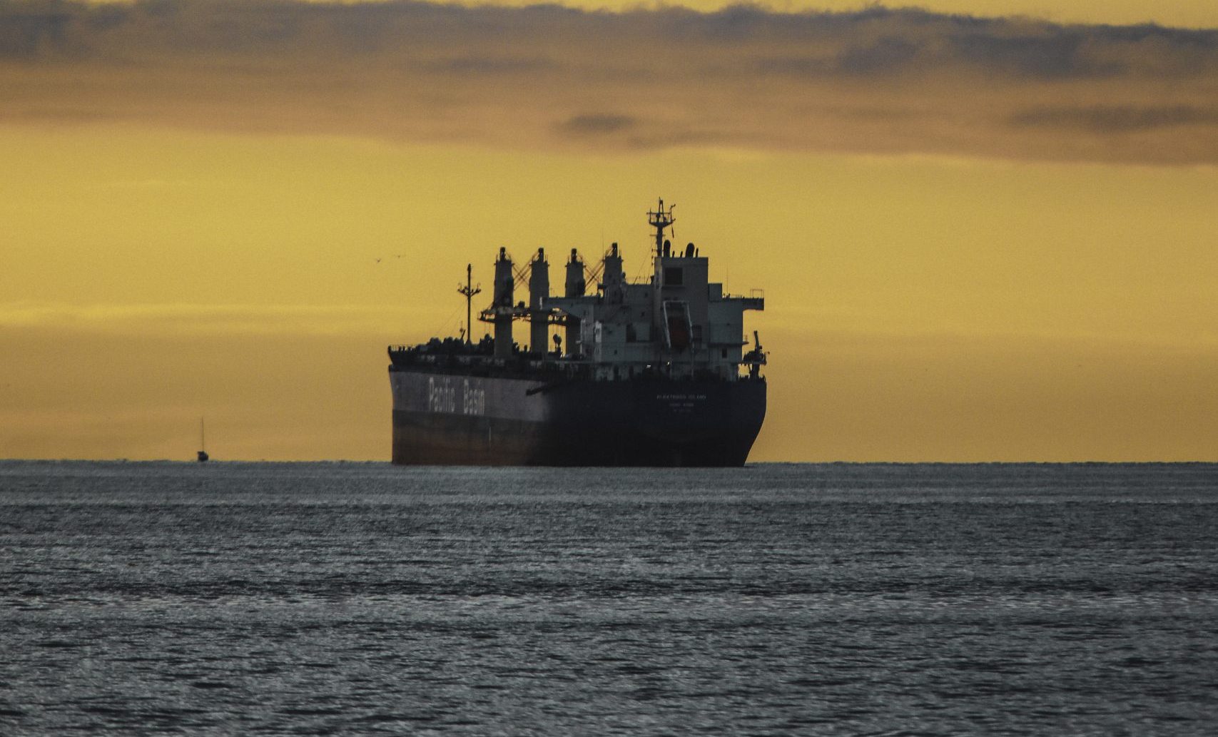 Rússia condena o bloqueio “ilegal” do Estreito de Ormuz pelos EUA