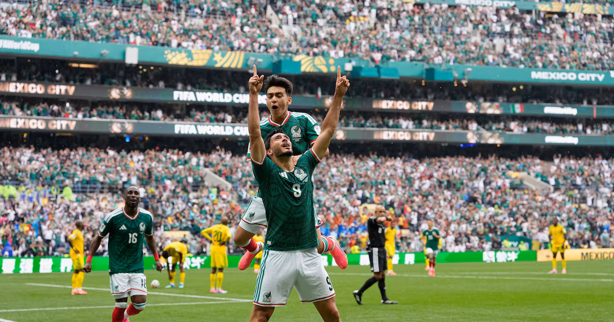 México faz o básico, aproveita fragilidade da África do Sul e larga com boa vitória na Copa