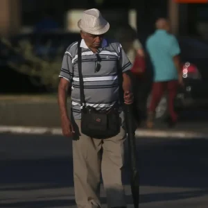 Junho Violeta alerta população sobre violência contra a pessoa idosa