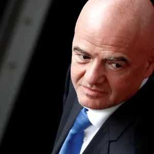 Infantino ignora a imprensa, se encontra com Trump e fala em maior ‘Copa de todos os tempos’