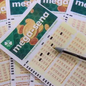 Mega-Sena acumula para R$ 135 milhões; confira as dezenas sorteadas