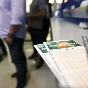 Mega-Sena acumula para R$ 50 milhões; confira os números sorteados