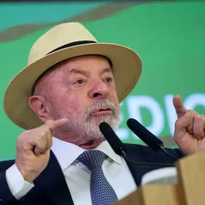Quaest: Lula lidera entre independentes no 1º turno, mas empata numericamente com Flávio no 2º
