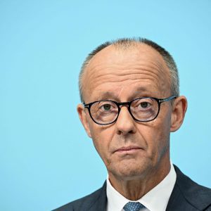 Merz reconhece ‘comoção’ com a vitória da AfD e ressalta que os valores constitucionais não serão negociados