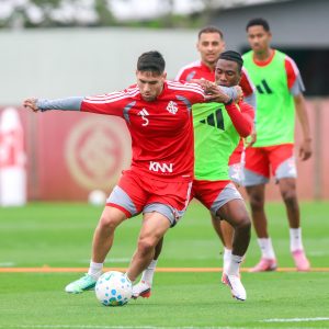 Preparação para o duelo com o Corinthians