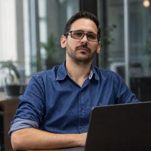 Inteligência Artificial eleva eficiência de CRM e automação