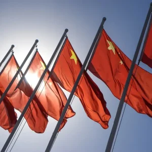 China: PMI industrial sobe para 50,1 em setembro; previsão: 50