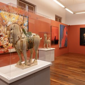 Mostra inédita reúne 100 obras brasileiras e chinesas em SP