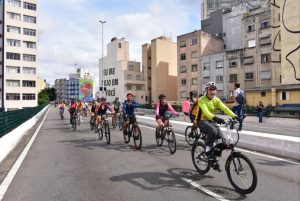 Patinete, caminhada ou bicicleta?