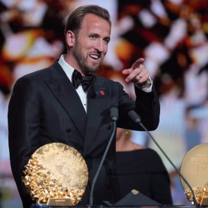 Harry Kane quebra tabu de 25 anos e vence a Bola de Ouro 2026