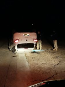 PRF prende motorista embriagada e sem habilitação após capotamento em Hulha Negra