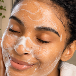Skincare no Halloween: como recuperar a pele após a make