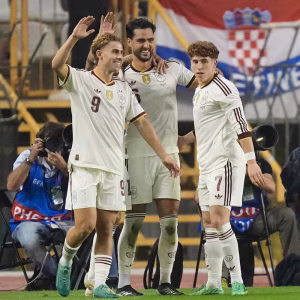 Espanha vira na Croácia com gols de Merino, amplia série invicta e avança na Liga das Nações
