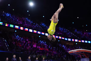 Rebeca se classifica para a final do salto e Brasil disputa 5 medalhas no Mundial de Ginástica