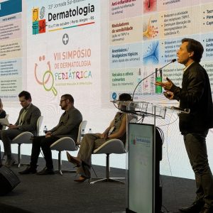 Queda de cabelo e avanços nos tratamentos são debatidos entre dermatologistas