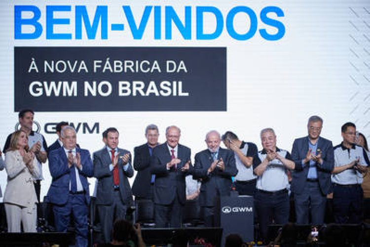 SP - CARRO/GWM/BRASIL/FÁBRICA/LULA - POLÍTICA - Inauguração da fábrica da montadora chinesa de veículos Great Wall Motors (GWM) com a visita do presidente da República,   Luiz Inácio Lula da Silva, e do vice-presidente da República e Ministro do Desenvolvimento, Indústria, Comércio e Serviços,   Geraldo Alckmin, em Iracemápolis, interior de São Paulo, na tarde desta sexta-feira, 15 de agosto de 2025.    15/08/2025 - Foto: IGOR DO VALE/ALTAPHOTO/ESTADÃO CONTEÚDO