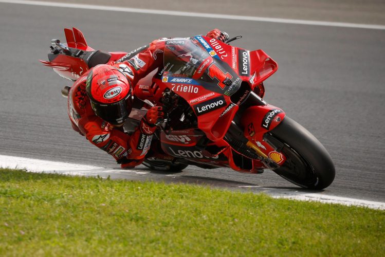 2H3JO4CNEVAKVK2Q2A6ORZQT2M