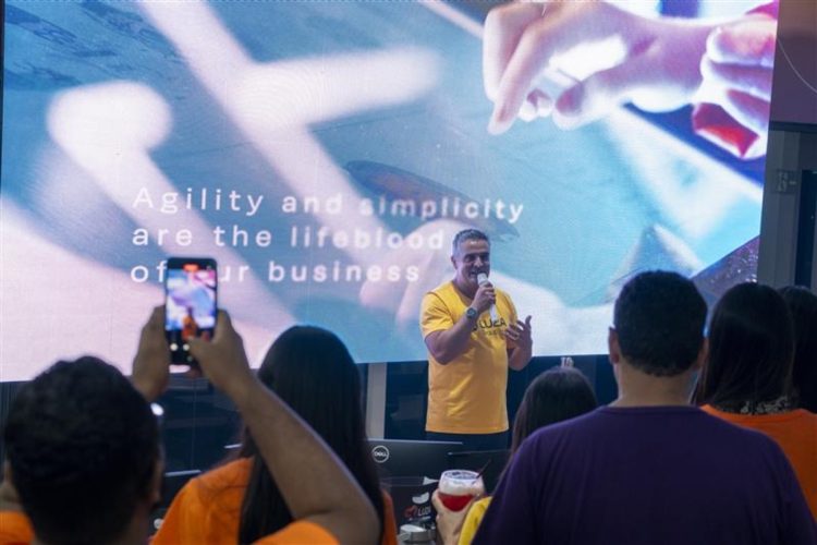 313c9b2b-e0d4-4049-83f5-e04a97116d22