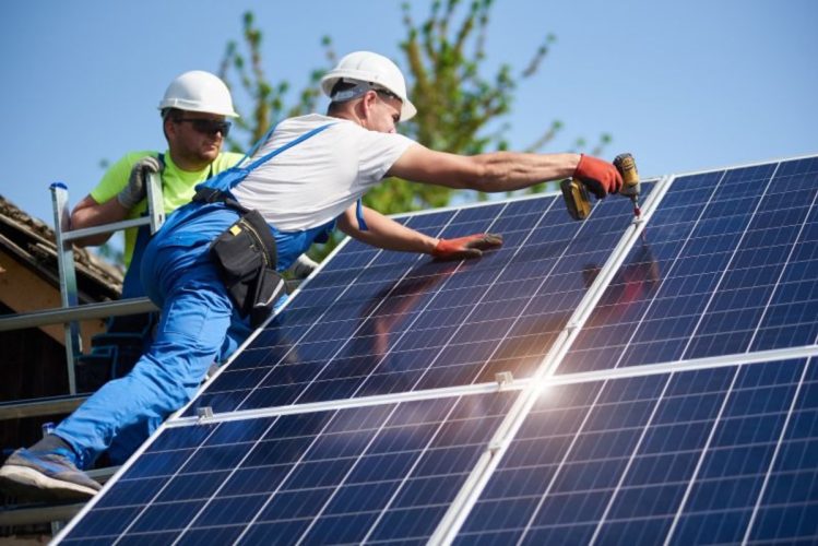EcoPower destaca solidez e alerta para crises no setor solar