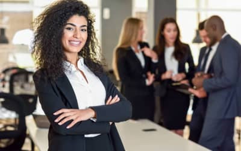 Bate-papocomElaswebinargratuitobuscafortalecerlideranafemininanaindstria_0083090001785642158.jpeg