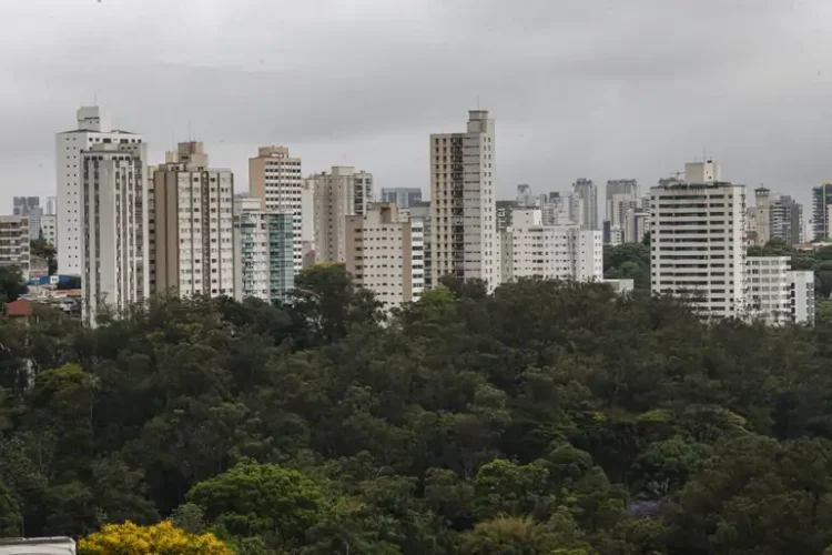Setedasdezmelhorescidadesparamorarem2025estoemSPapontaIPSBrasil_0491281001749604771.webp