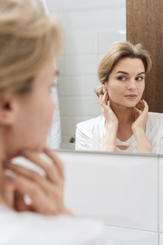 Facelift ganha espaço entre pacientes mais jovens