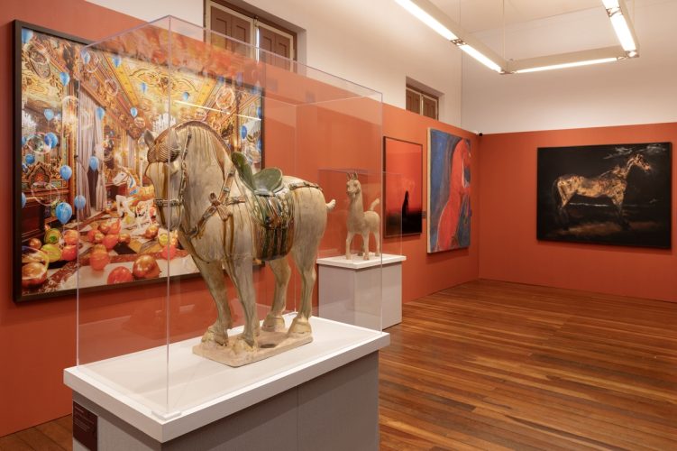 Mostra inédita reúne 100 obras brasileiras e chinesas em SP