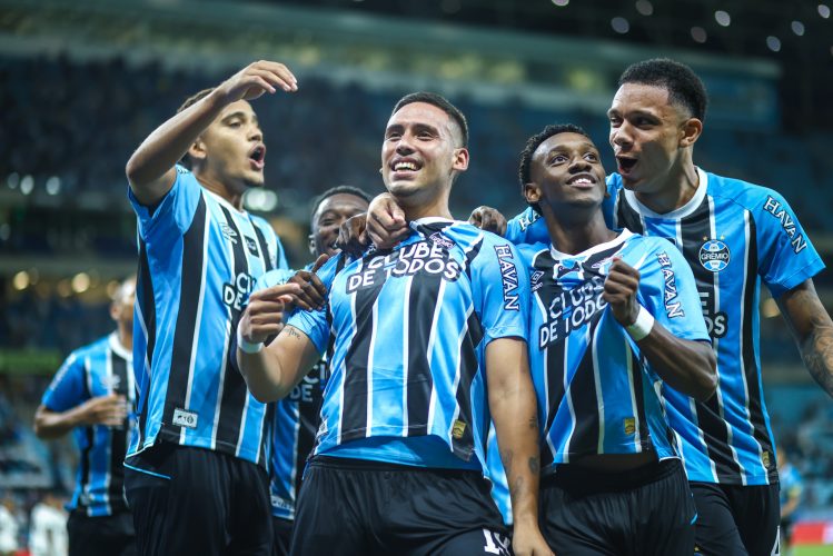 lg-noticias-com-imposia-a-o--gra-mio-bate-atla-tico-mg-na-arena-46598