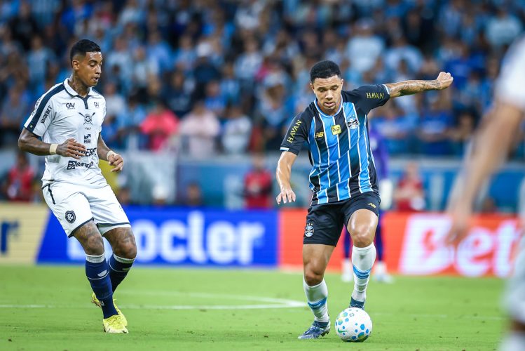 lg-noticias-gra-mio-fica-no-empate-diante-do-remo-no-brasileira-o-47111