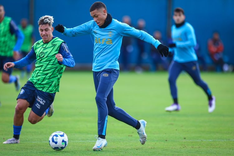 lg-noticias-gra-mio-goleia-aimora--em-jogo-treino-no-ct-luiz-carvalho-43733