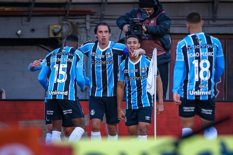 lg-noticias-gra-mio-vence-o-fluminense-em-retomada-dos-jogos-no-rio-grande-do-sul-40070