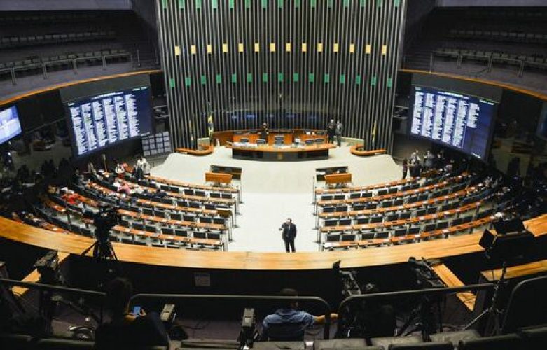 Brasília – Plenário da Câmara dos Deputados antes do inicio da discussão do relatório do Impeachment (Antônio Cruz/Agência Brasil)