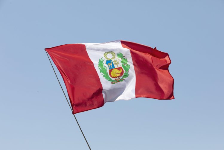 national-peru-flag-with-symbol